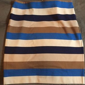 Ann Taylor Skirt Sise 4 Petite